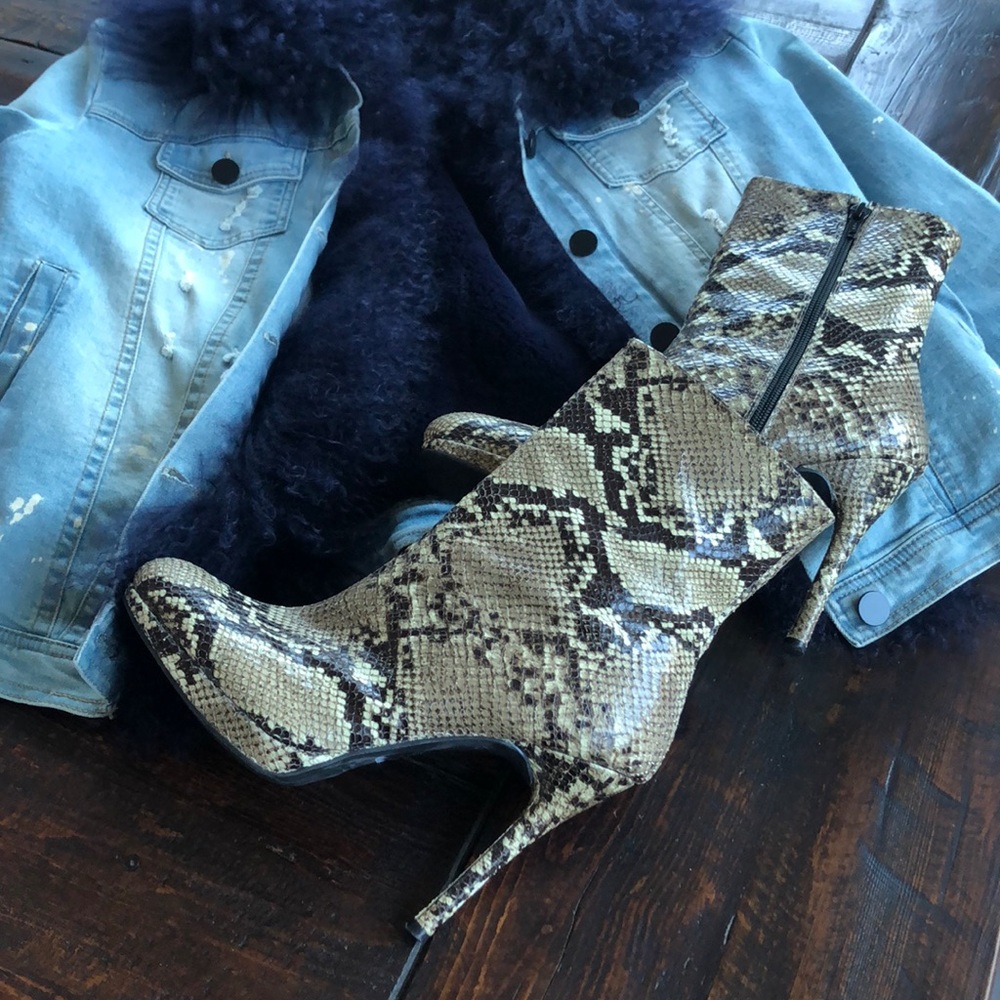 Stuart Weizman snakeskin booties
